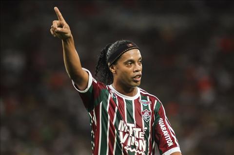 Ronaldinho ngoi sao